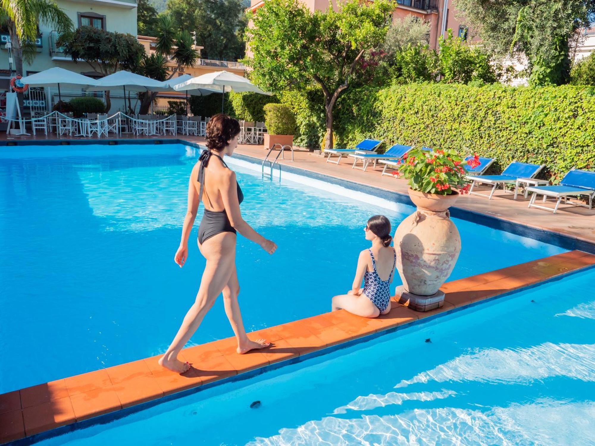 Hotel Central Wellness Sorrento Dış mekan fotoğraf