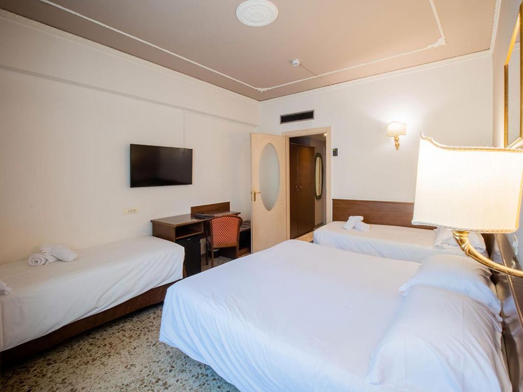 Hotel Central Wellness Sorrento Dış mekan fotoğraf